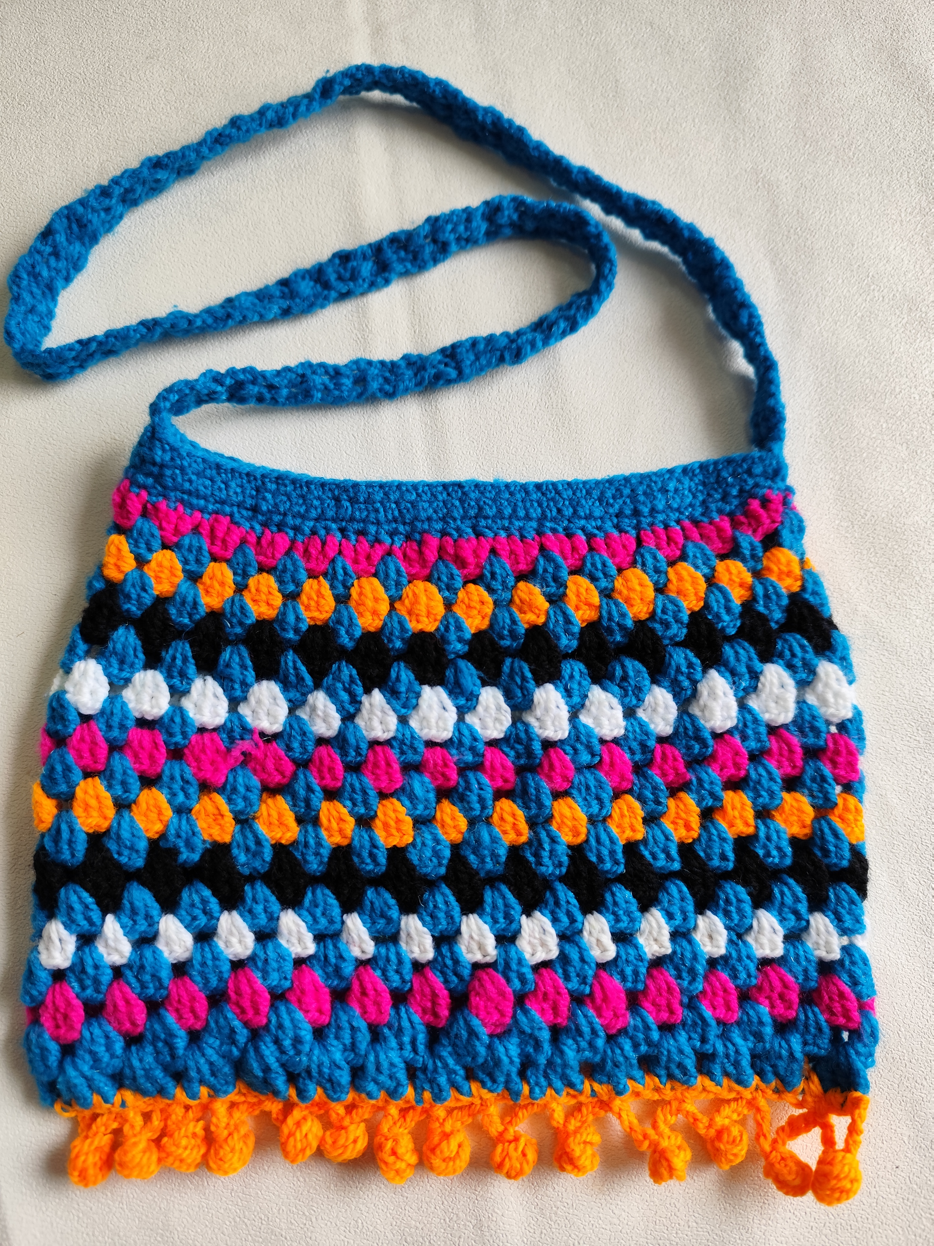 Thumbnail of Handmade woolen crochet shoulder purse 4